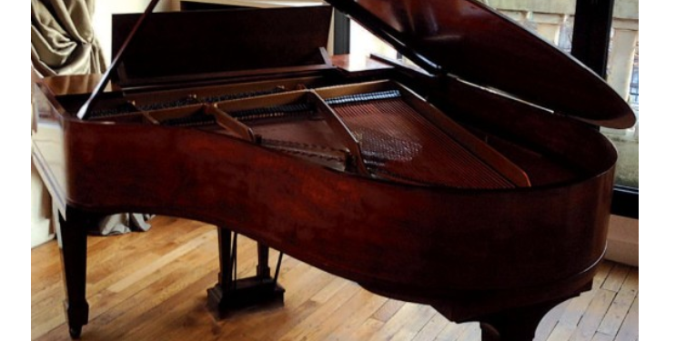 STEINWAY A 1.88m acajou foncé ciré pore ouvert