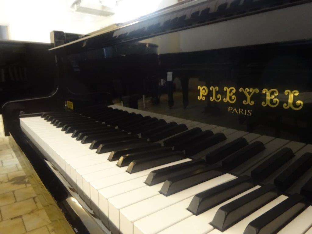Piano à queue PLEYEL P170