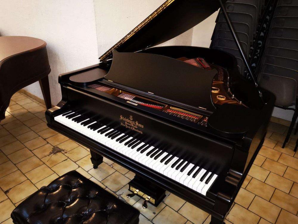 Piano à queue STEINWAY A 1.88m Noir satiné FRANCE PIANOS