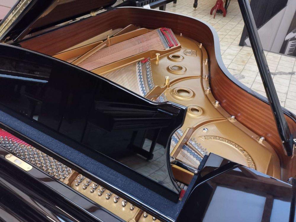 Vente : Piano &agrave; queue Seinway & Sons O d'occasion. Revis&eacute; et garanti