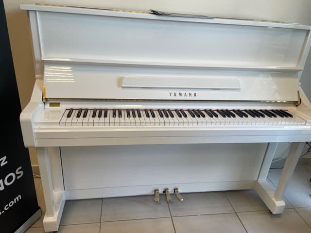 YAMAHA U1 Blanc