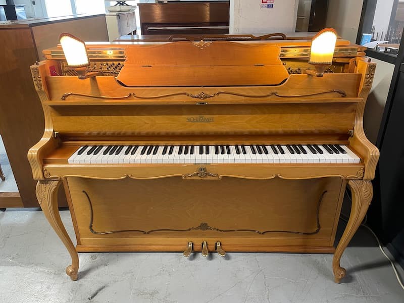 Superbe piano SCHIMMEL BAROCK Superbe piano SCHIMMEL BAROCK