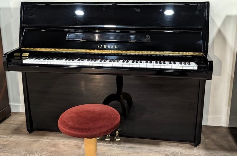 Piano droit YAMAHA P116 Noir