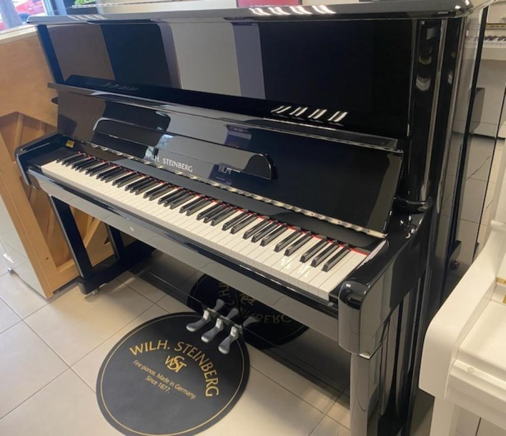 Piano droit STEINBERG 125 Noir Brillant 1ere main r&eacute;vis&eacute; et garanti