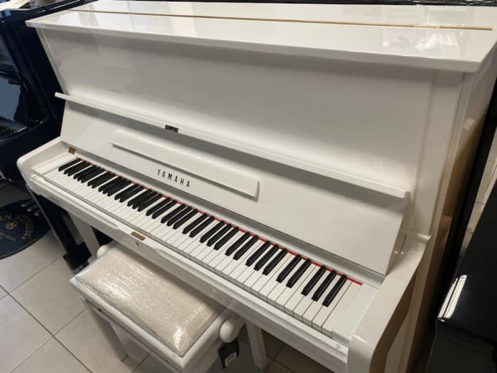 Piano YAMAHA U1 Blanc