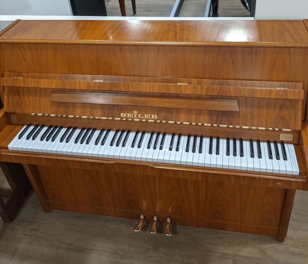 Piano droit d'occasion SEILER 114
